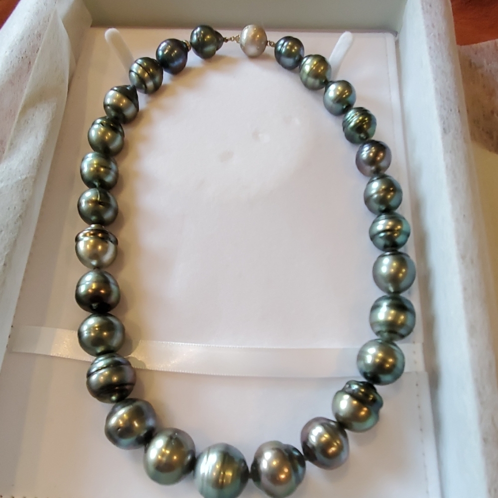 Gorgeous Princess Length Tahitian Necklace w/14k White Gold & Diamonds
